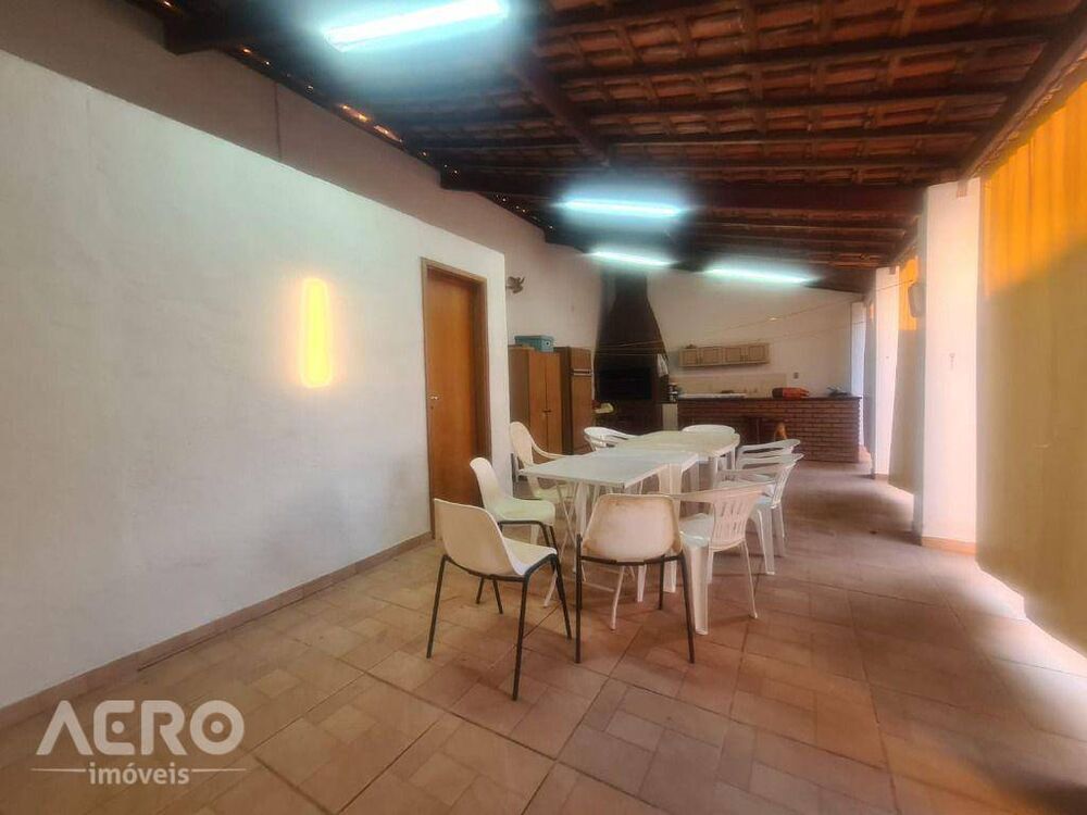 Casa, 4 quartos, 260 m² - Foto 9