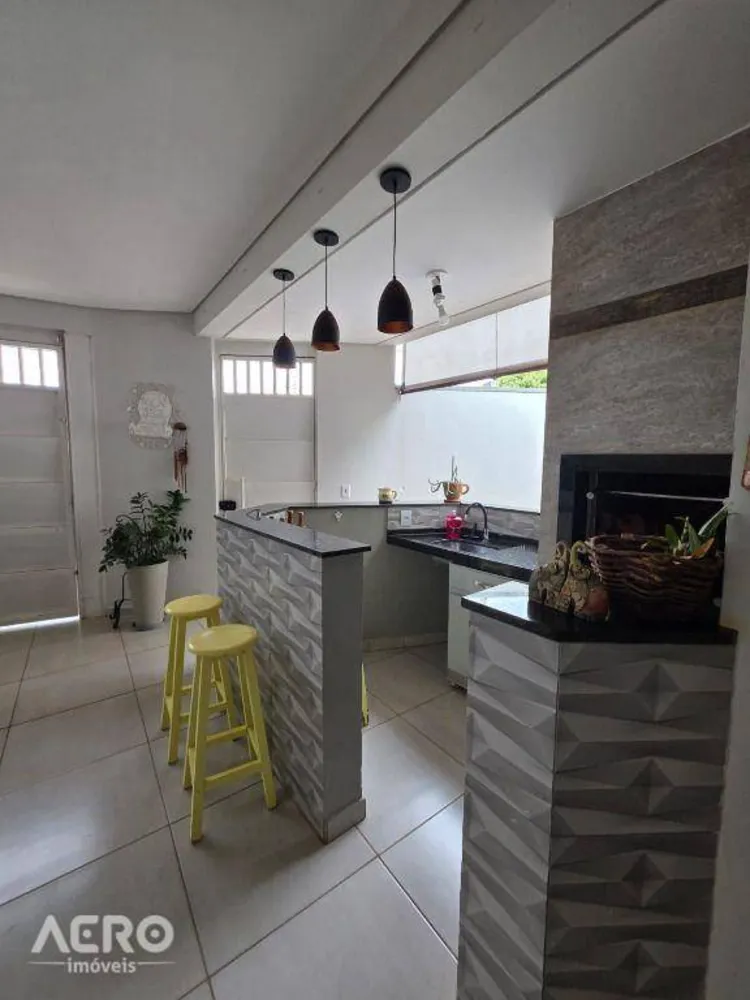 Casa, 3 quartos, 124 m² - Foto 2