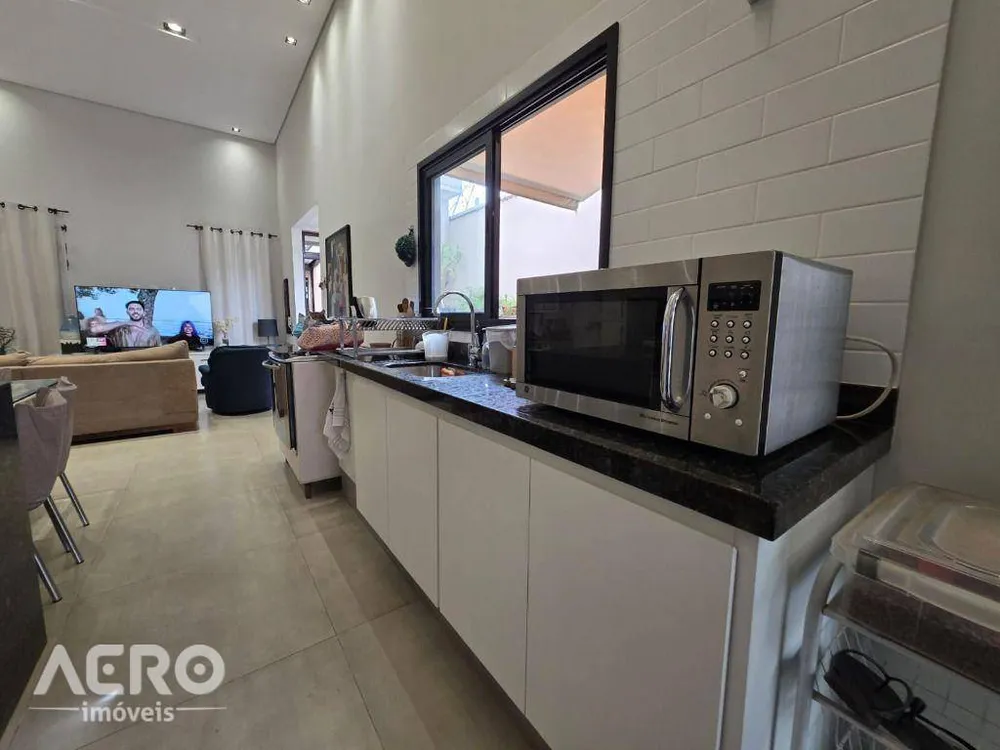 Casa, 3 quartos, 178 m² - Foto 1