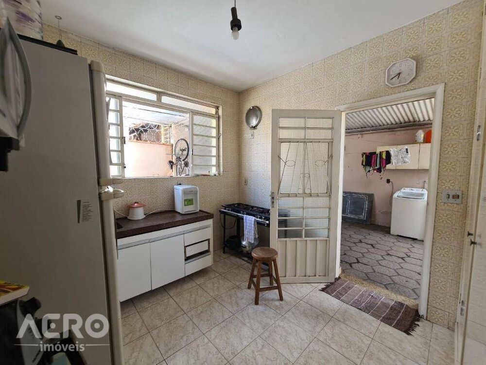 Casa, 3 quartos, 335 m² - Foto 3