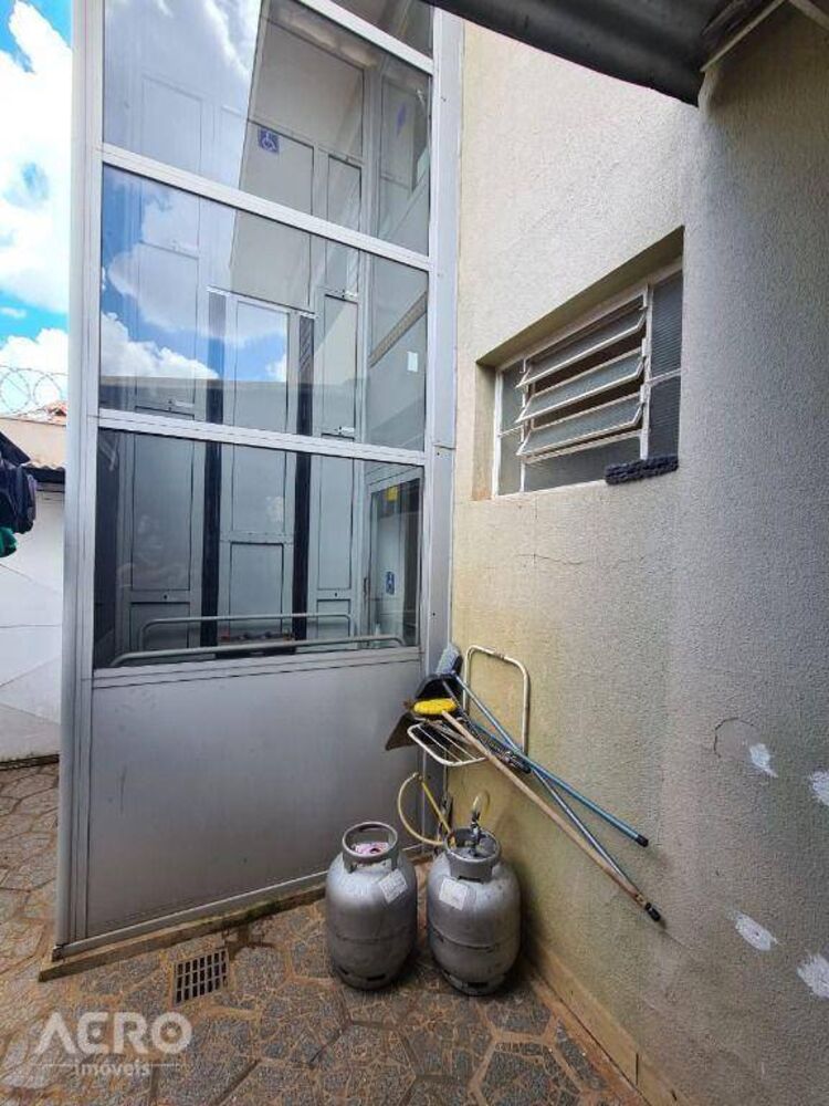 Casa, 3 quartos, 335 m² - Foto 22