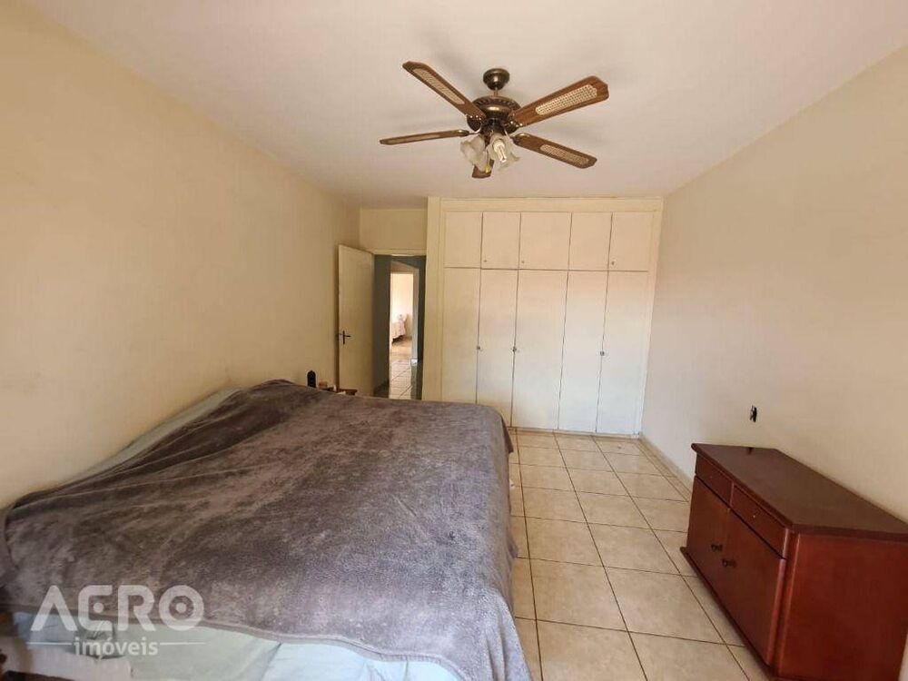 Casa, 3 quartos, 335 m² - Foto 25