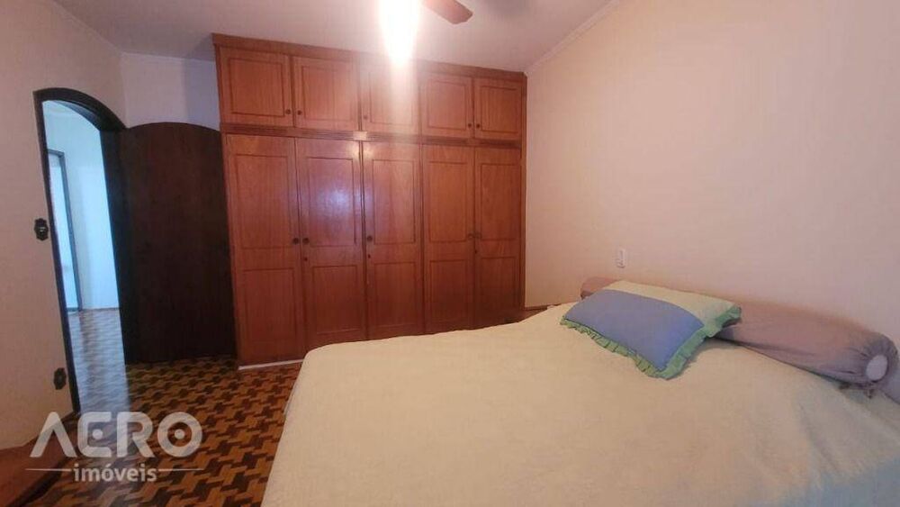 Casa, 4 quartos, 229 m² - Foto 4