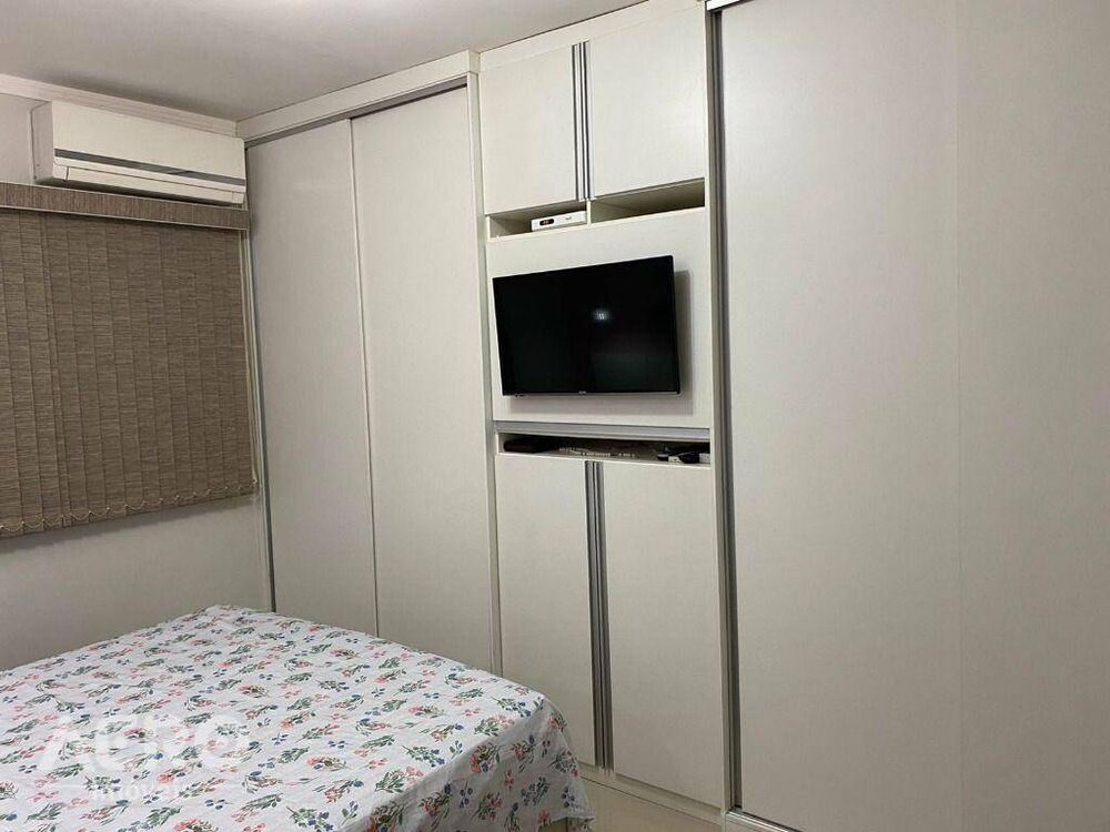 Casa à venda com 2 quartos, 107m² - Foto 4