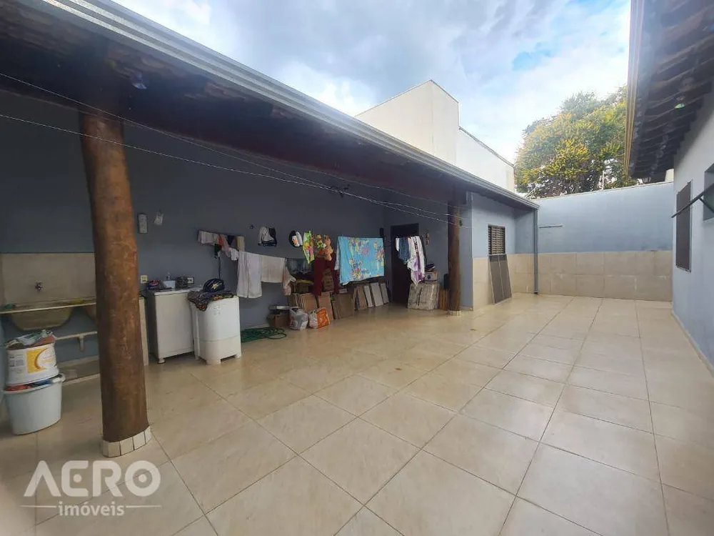 Casa, 3 quartos, 250 m² - Foto 3