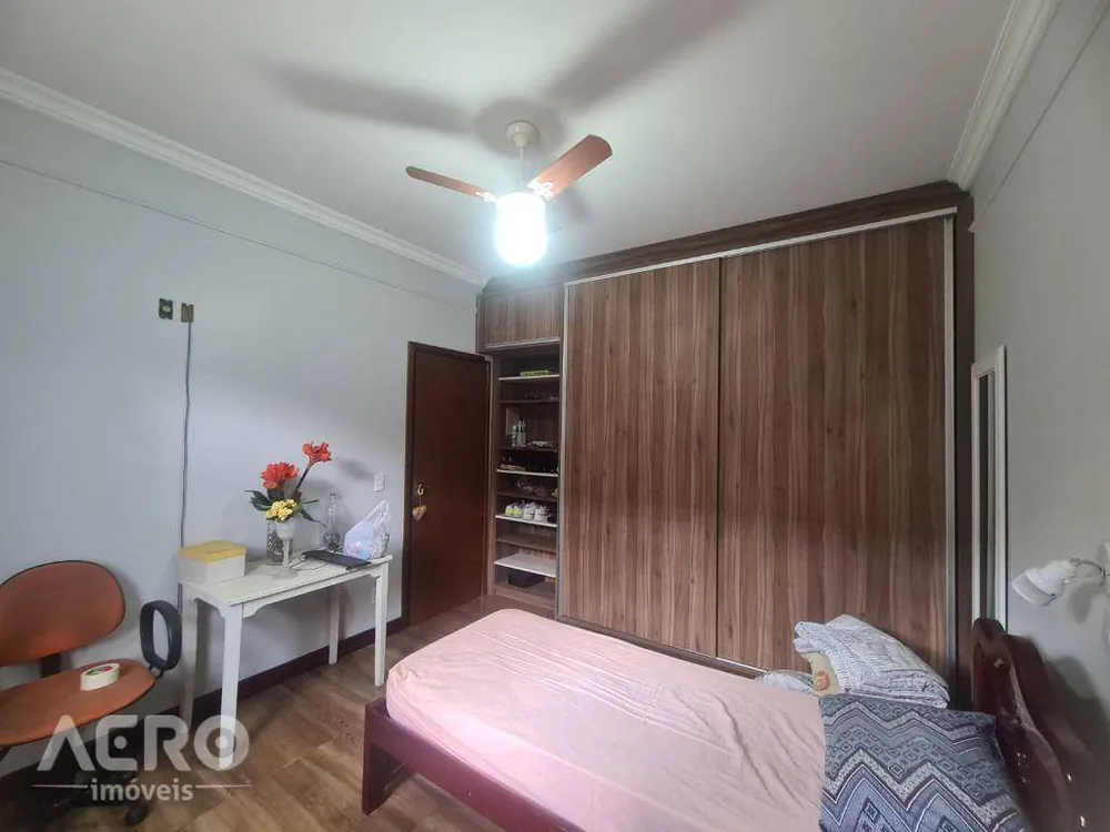 Casa, 3 quartos, 250 m² - Foto 4