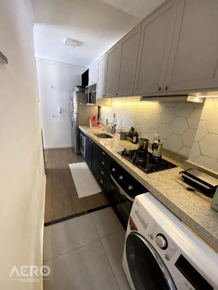 Apartamento à venda com 3 quartos, 125m² - Foto 3