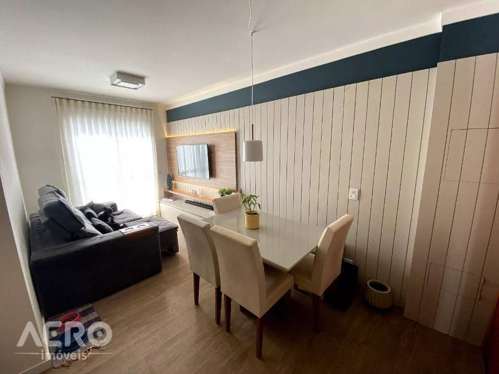 Apartamento à venda com 3 quartos, 125m² - Foto 1