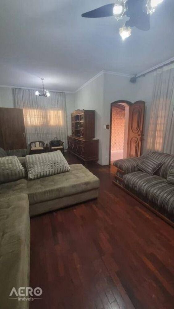 Casa, 5 quartos, 400 m² - Foto 1