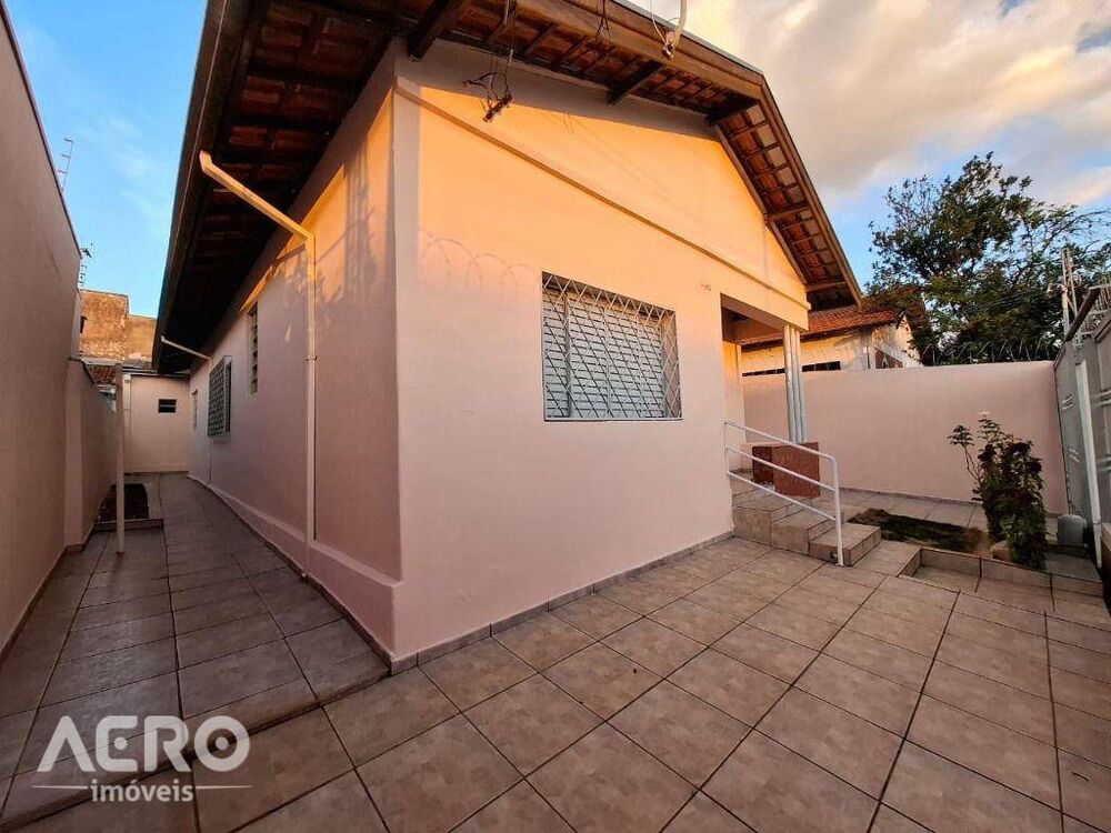 Casa para alugar com 2 quartos, 100m² - Foto 12