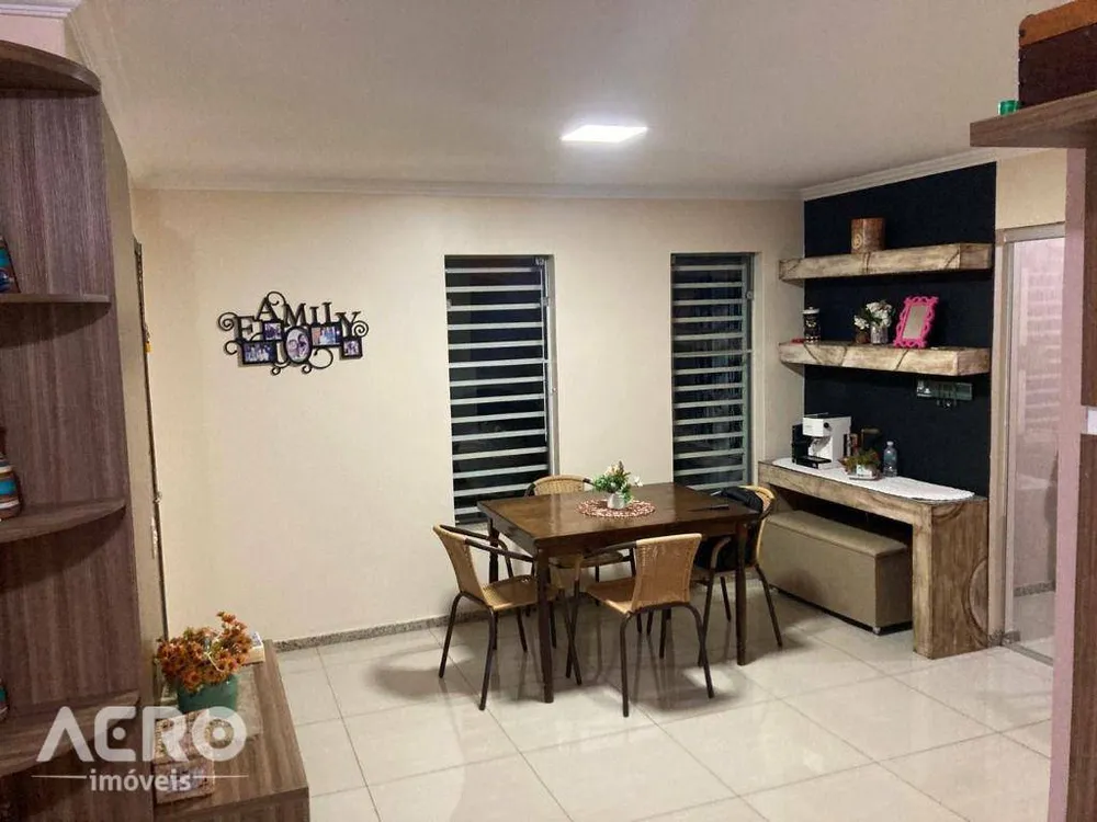 Casa, 3 quartos, 193 m² - Foto 3