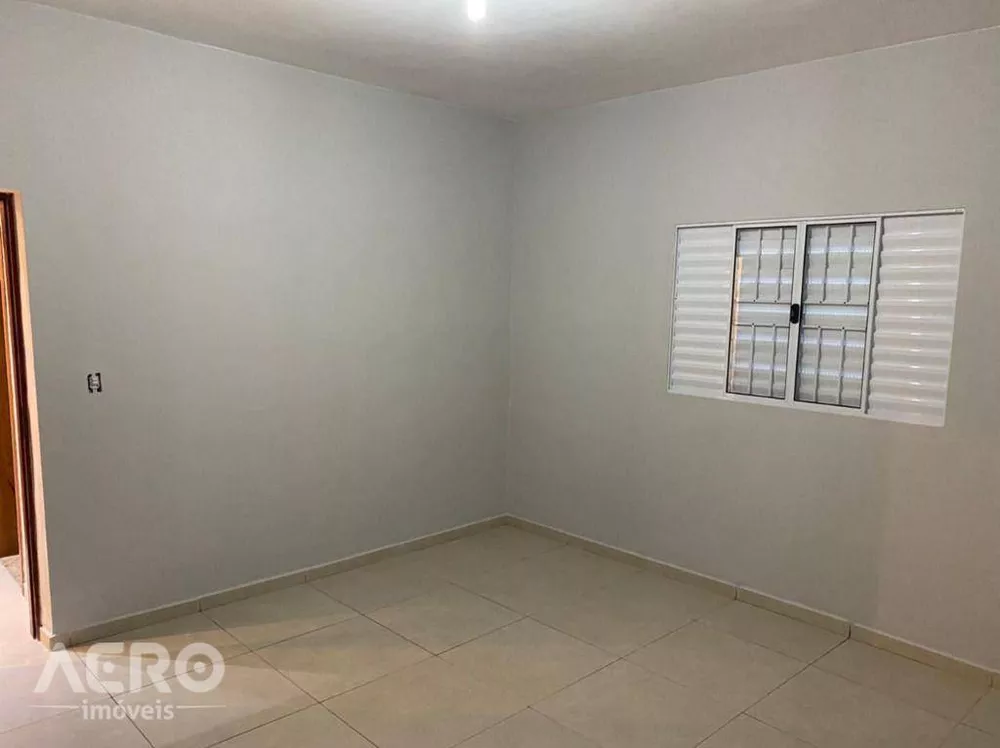 Casa à venda com 2 quartos, 105m² - Foto 2