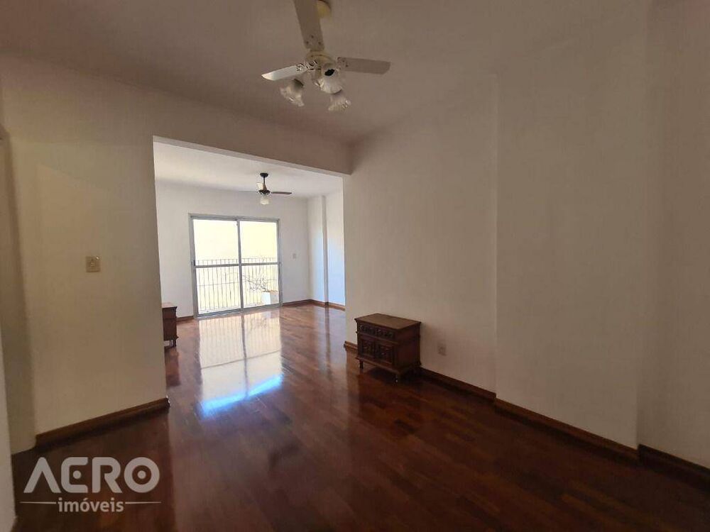 Apartamento à venda com 3 quartos, 107m² - Foto 1