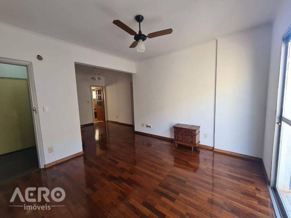 Apartamento à venda com 3 quartos, 107m² - Foto 7