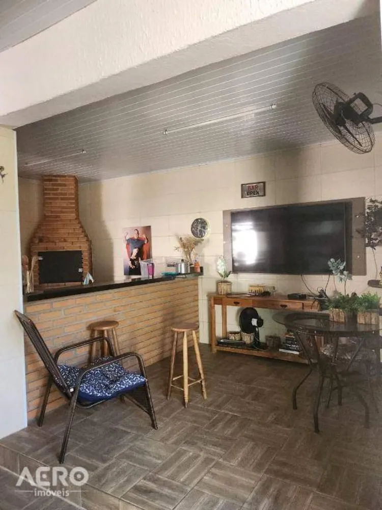 Casa, 3 quartos, 145 m² - Foto 2