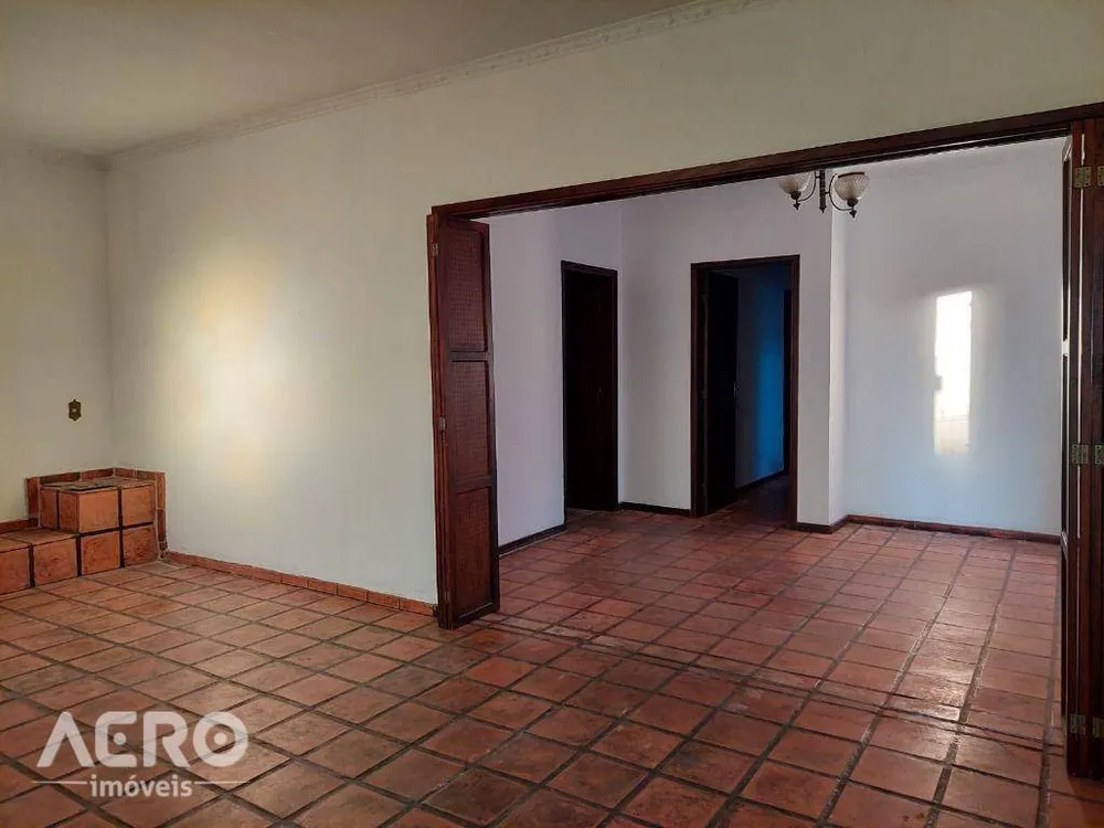 Casa, 3 quartos, 156 m² - Foto 2