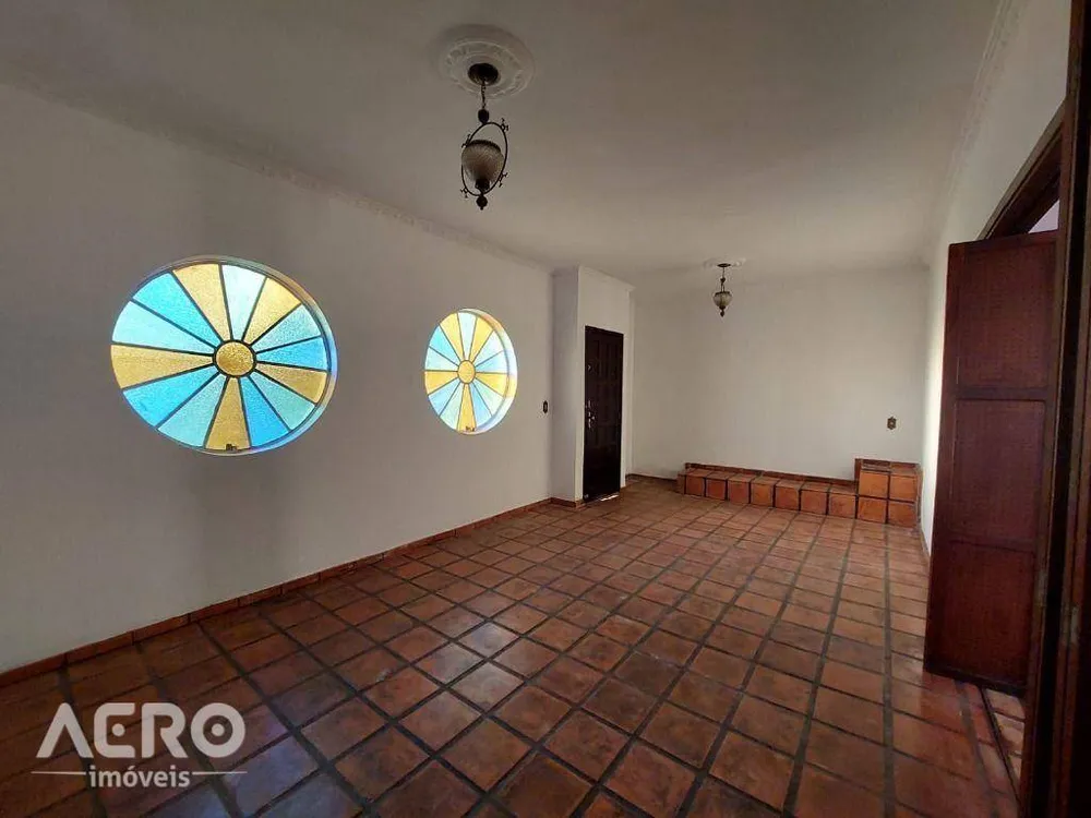 Casa, 3 quartos, 156 m² - Foto 1
