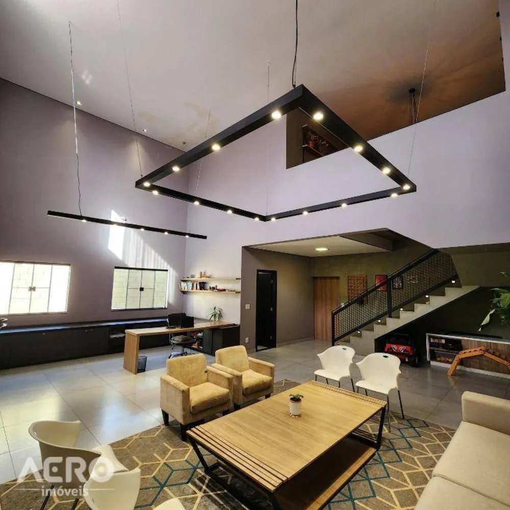 Casa, 3 quartos, 395 m² - Foto 1