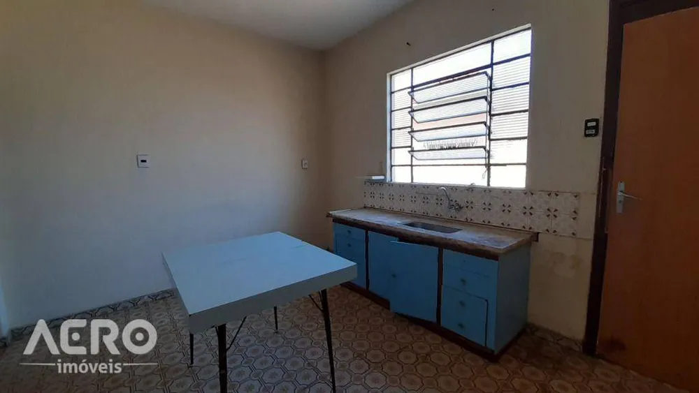 Casa, 3 quartos, 195 m² - Foto 1