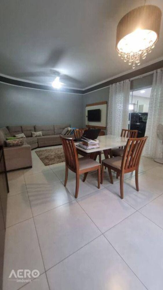 Casa à venda com 2 quartos, 77m² - Foto 6