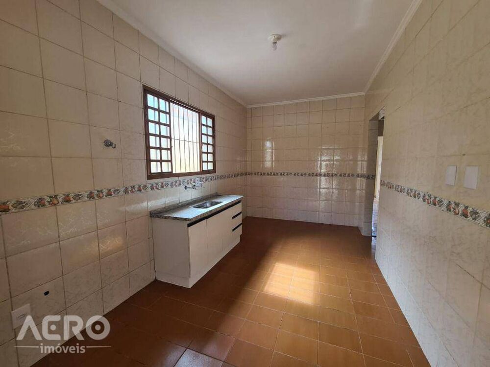 Casa à venda com 3 quartos, 89m² - Foto 8
