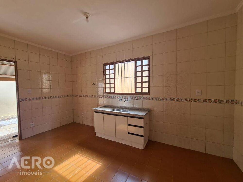 Casa à venda com 3 quartos, 89m² - Foto 11