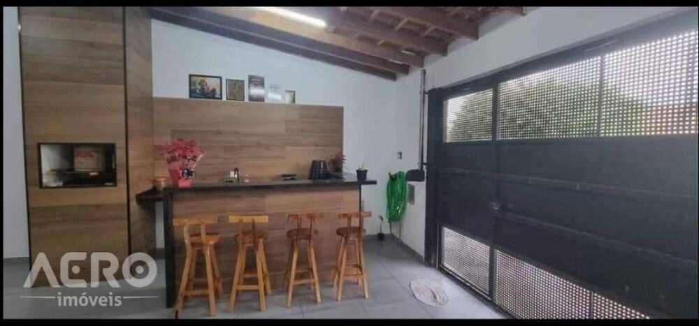 Casa à venda com 3 quartos, 160m² - Foto 4