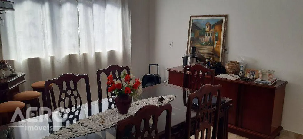 Casa, 3 quartos, 225 m² - Foto 3