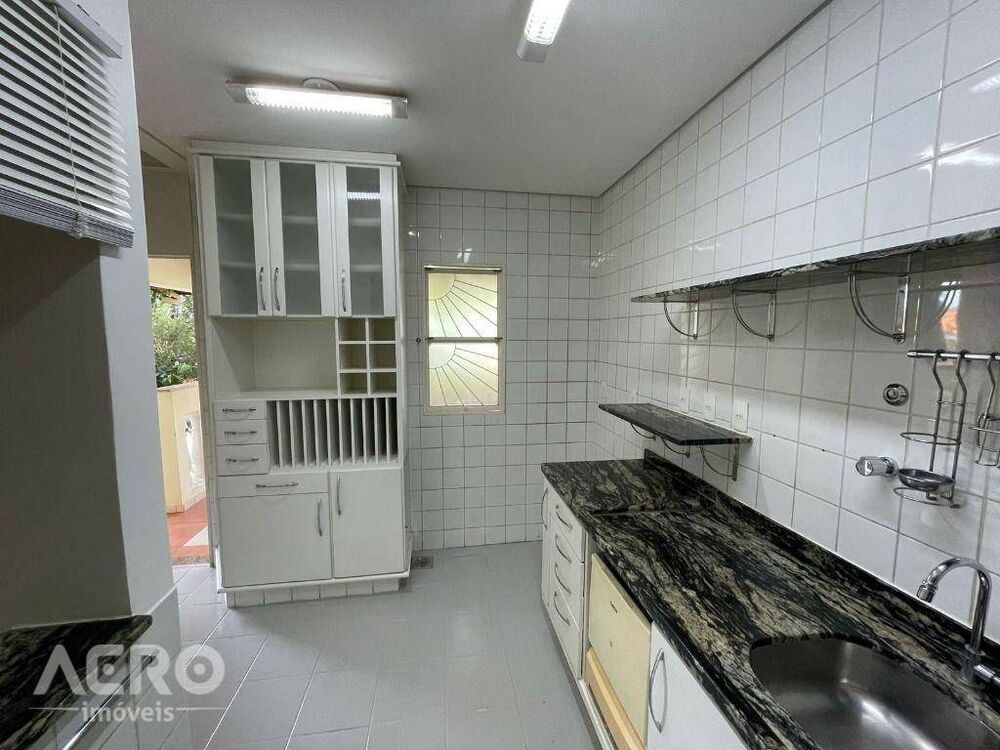 Casa de Condomínio para alugar com 4 quartos, 410m² - Foto 57