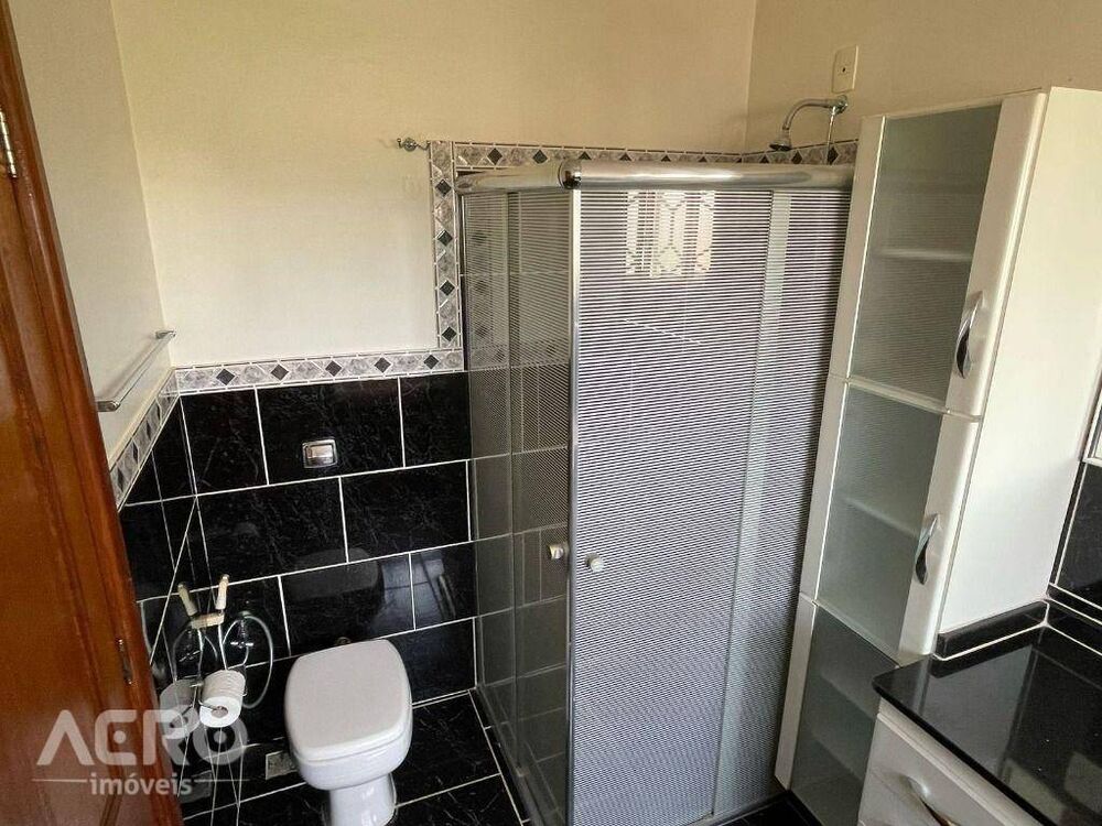 Casa de Condomínio para alugar com 4 quartos, 410m² - Foto 34