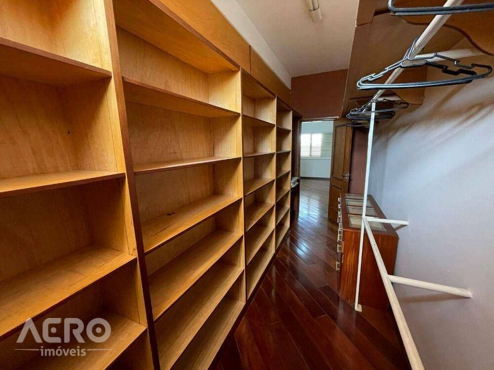 Casa de Condomínio para alugar com 4 quartos, 410m² - Foto 37