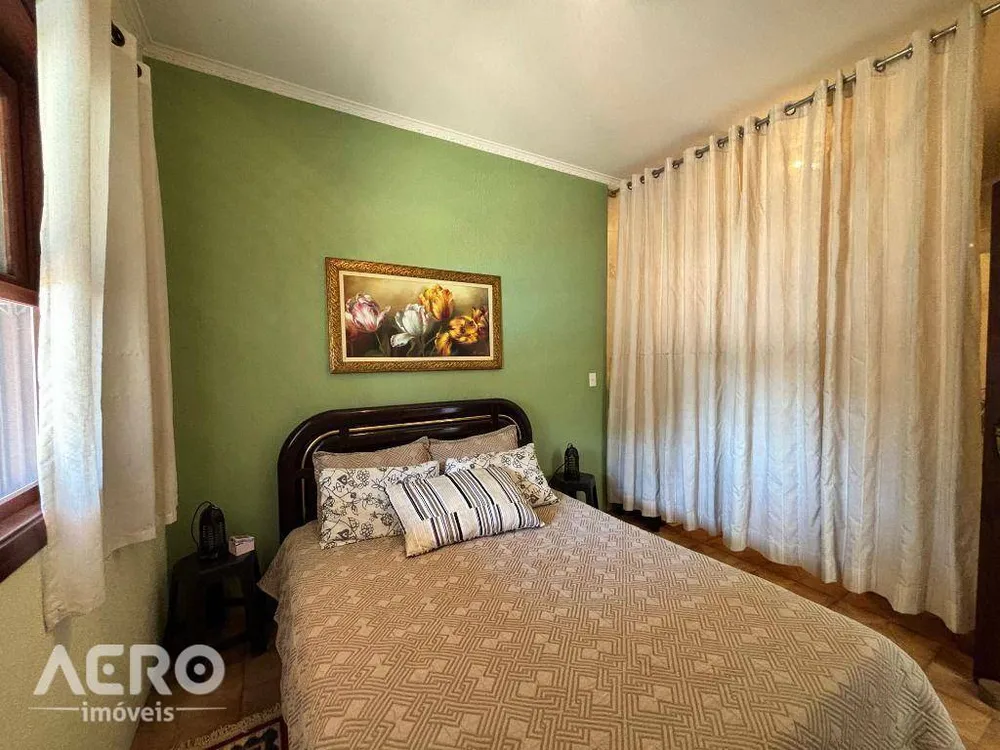 Casa, 3 quartos, 290 m² - Foto 4