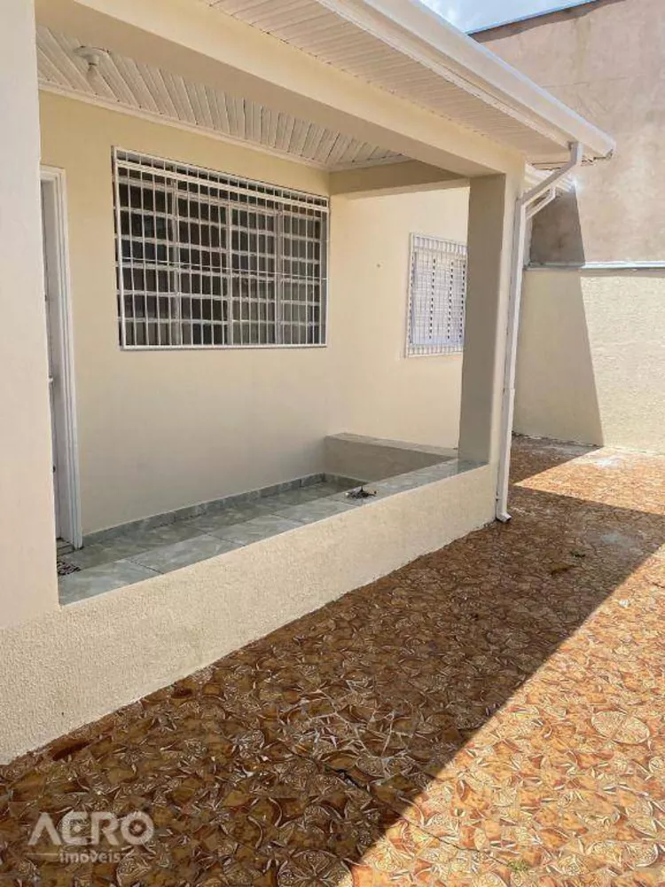 Casa para alugar com 3 quartos, 261m² - Foto 4