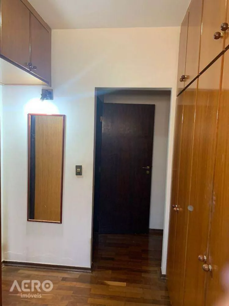 Casa à venda com 3 quartos, 234m² - Foto 19