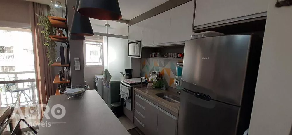 Apartamento à venda com 2 quartos, 62m² - Foto 2