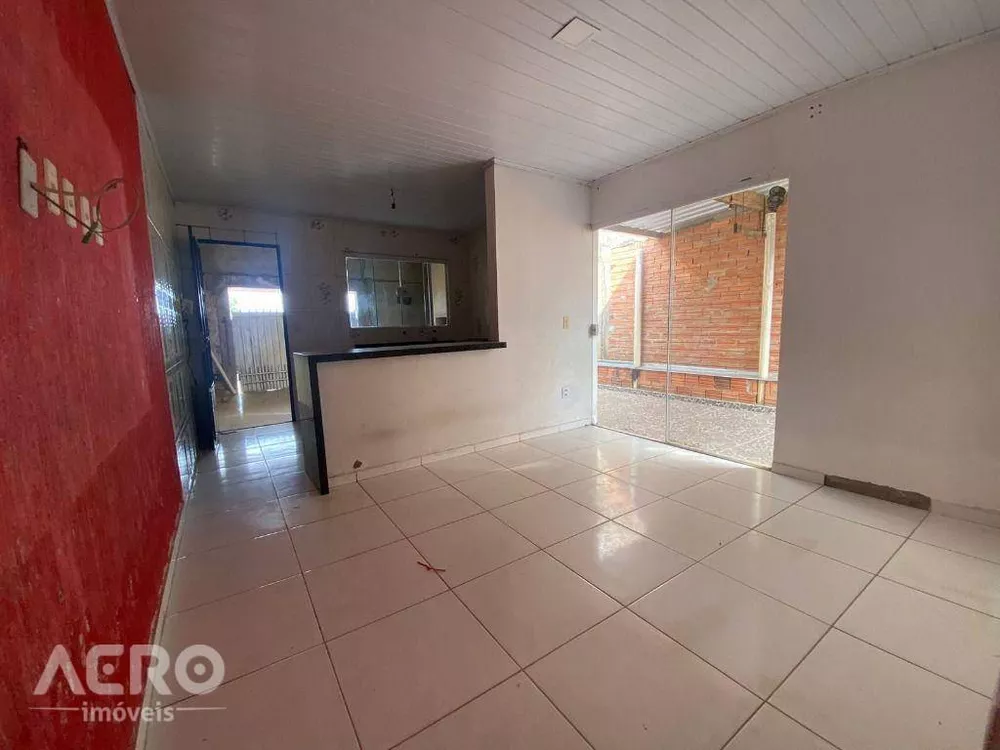 Casa à venda com 2 quartos, 98m² - Foto 2