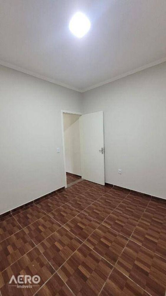 Casa à venda com 2 quartos, 68m² - Foto 21