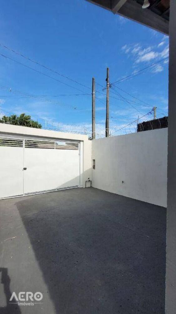 Casa à venda com 2 quartos, 68m² - Foto 3