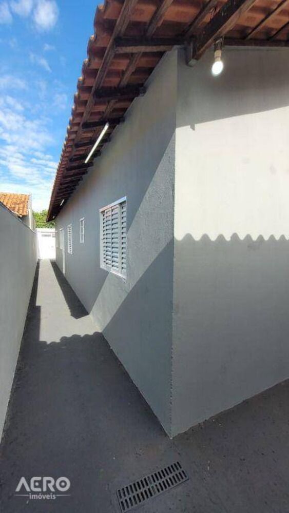 Casa à venda com 2 quartos, 68m² - Foto 7