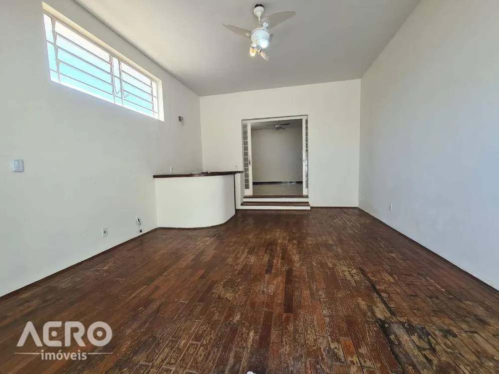 Casa, 3 quartos, 170 m² - Foto 2