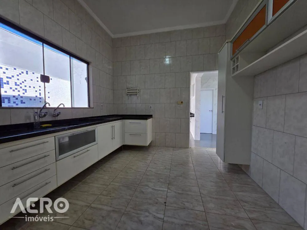 Casa, 4 quartos, 254 m² - Foto 9