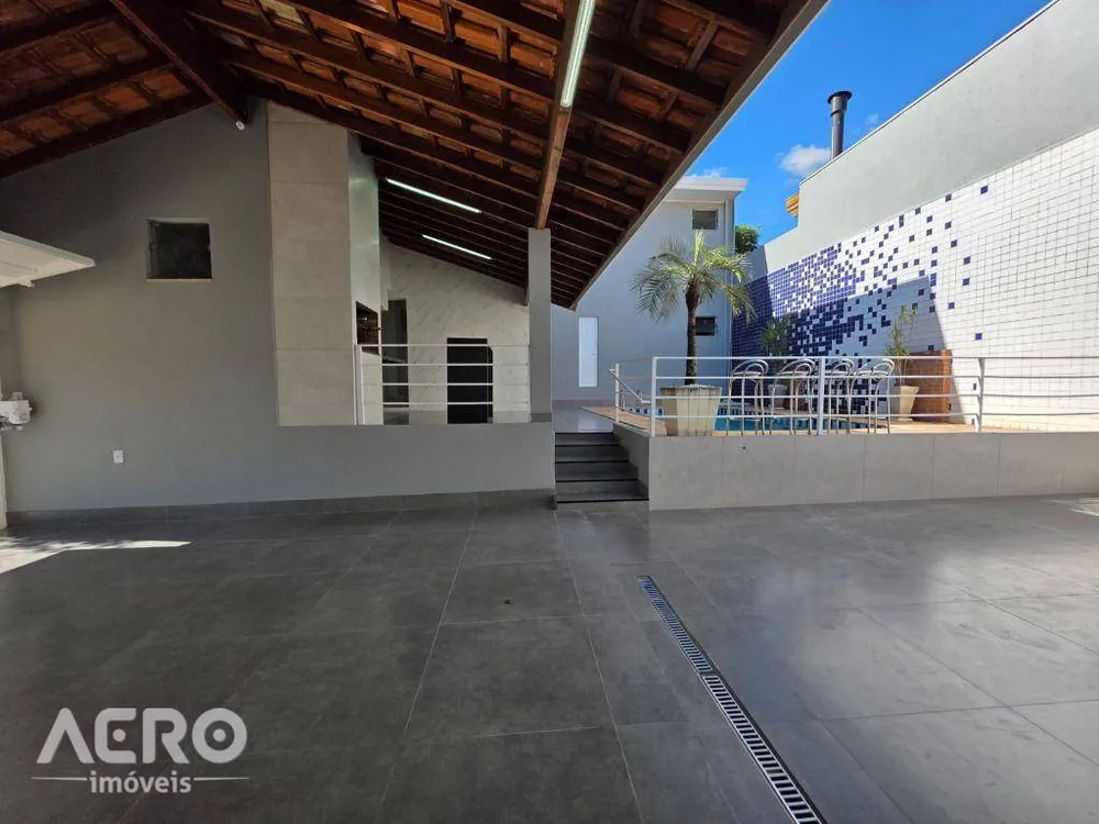 Casa, 4 quartos, 254 m² - Foto 3