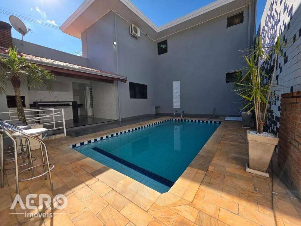 Casa, 4 quartos, 254 m² - Foto 1