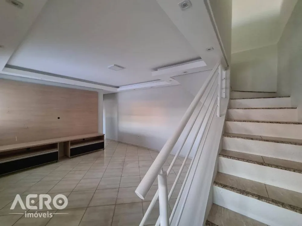 Casa, 3 quartos, 200 m² - Foto 4