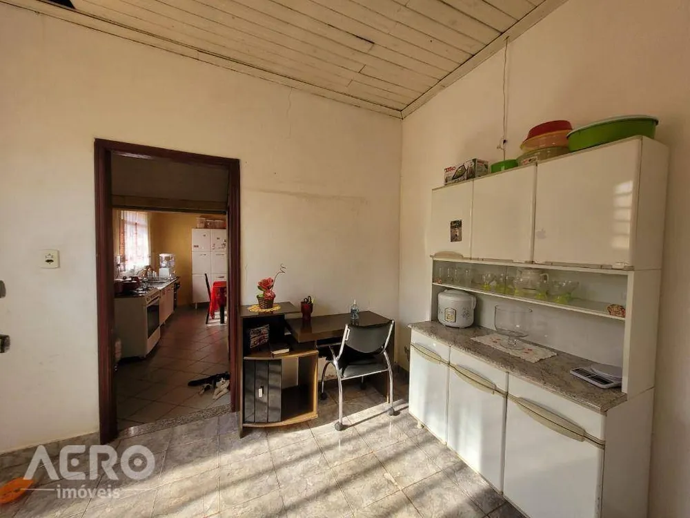 Casa, 3 quartos, 200 m² - Foto 3