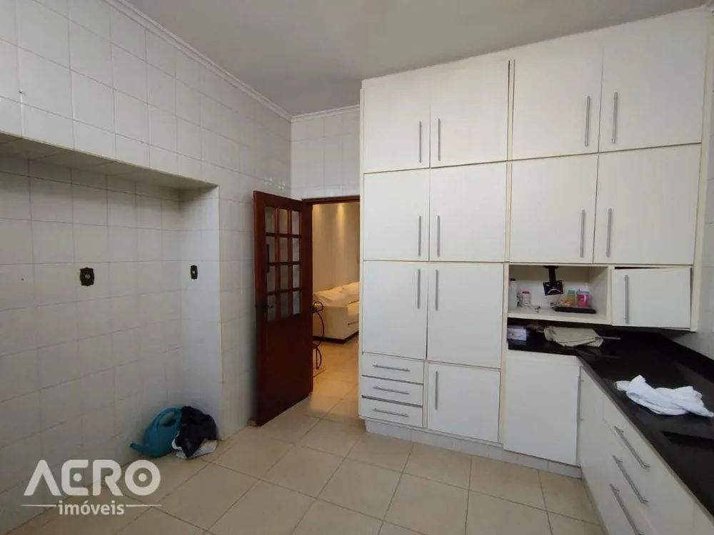 Casa, 4 quartos, 300 m² - Foto 10