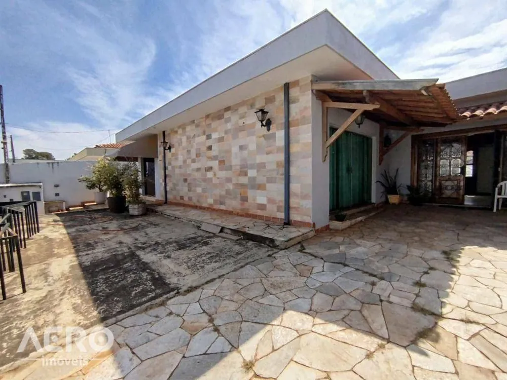 Casa, 4 quartos, 300 m² - Foto 2