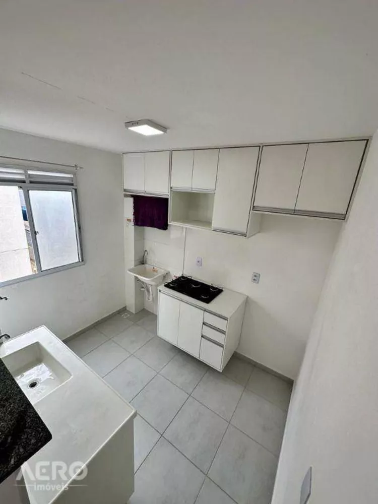 Apartamento à venda com 2 quartos, 40m² - Foto 2