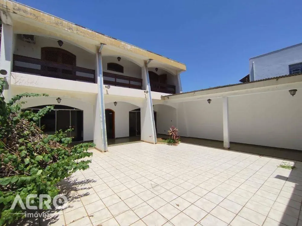 Casa, 6 quartos, 350 m² - Foto 4