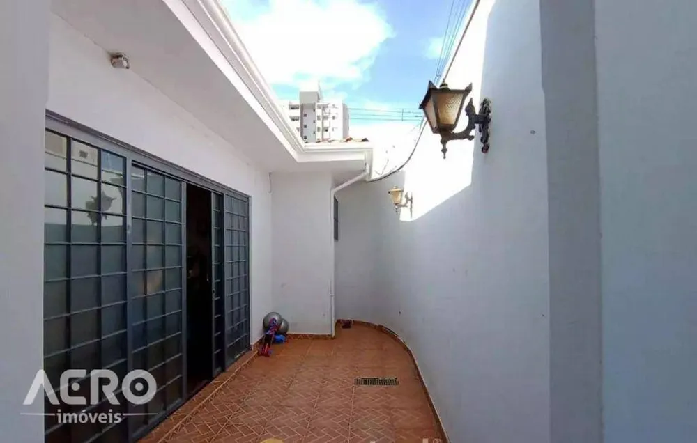 Casa, 3 quartos, 196 m² - Foto 4
